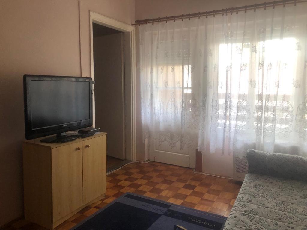 Apartament Adam Es Anett Vendeghaz *